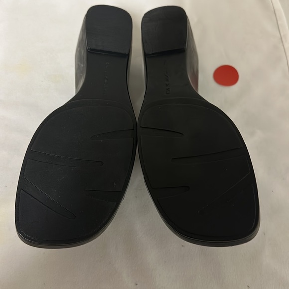 Shoes - Picture 4 of 4